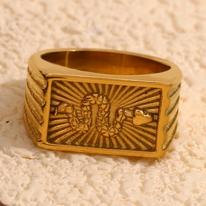 Vintage Stainless Steel Snake Signet Ring For Women 18K Gold Plated Square Plate Embossed Animal Motif Statement Finger Ring Jewelry