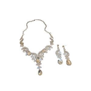 Elegant silver-tone water drop jewelry set with teardrop crystals for weddings