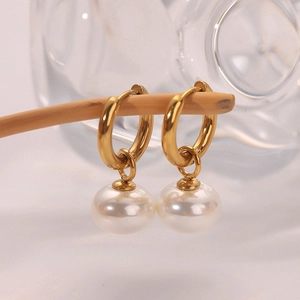 Elegant 18K gold-plated stainless steel hoop earrings with large white pearl pendants