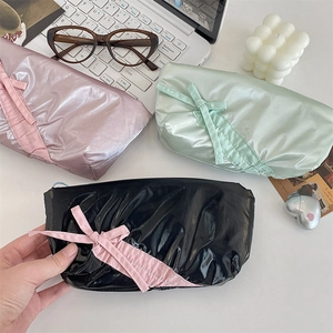 Astuccio minimalista con fiocco in rosa metallizzato, verde e nero ad alta capacità