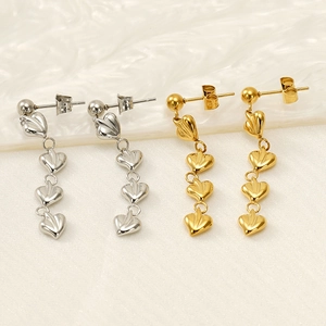 Boucles d'oreilles pendantes à pampilles en cœur plaqué or 18 carats or et argent