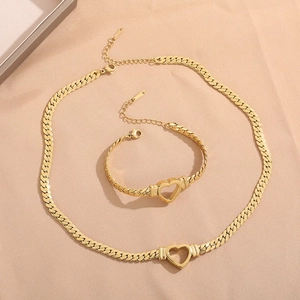 Detail von 18k vergoldeter Panzerkette und Armband-Set mit Herzanhänger-Anhänger
