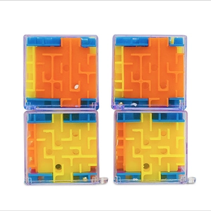 Set de cubos laberinto 3D transparentes con rompecabezas de colores antiestrés