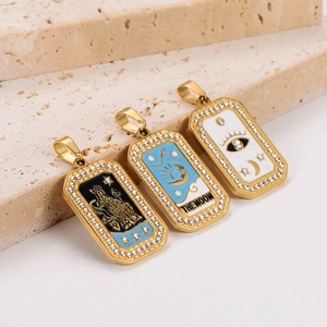Collane con ciondoli tarocchi vintage placcati oro 18K, smalto colorato e cristalli