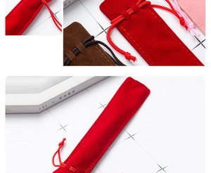 Detailansicht dicker Samt-Kordelzug-Stiftbeutel in Rot, Braun und Rosa für Geschenke