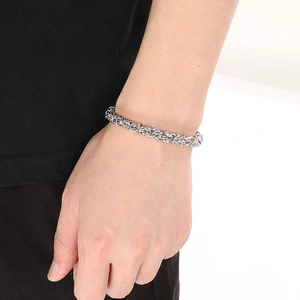 Poliertes silbernes Byzantiner-Armband für Herren mit massiven Edelstahlgliedern im Set