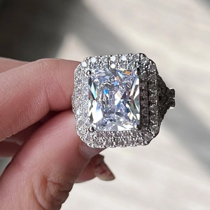Luxe 10x12 rechthoekige zirkoon trouwring met halo-zetting en pave-band voor jubileum