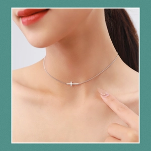 Minimalist S925 sterling silver horizontal cross pendant necklace on woman neck
