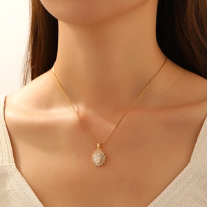 Oval Halo Pendant Necklace Stainless Steel Chain Copper Cubic Zirconia Electroplated Elegant Jewelry For Women