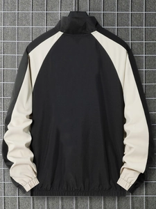 Herren Bomberjacke in Schwarz und Creme mit Stehkragen und elastischen Bündchen in Kontrastfarben