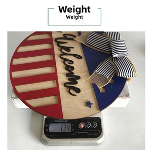 Detailed weight display of a circular wood Welcome sign with Americana star patterns