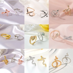 Bagues serpent étincelantes en cristal, finitions or, argent et or rose poli