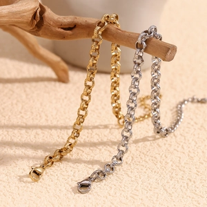Stainless Steel Textured Chain Bracelet With Wheat Spike Links And 14K Gold Plating Fashion Jewelry For Women