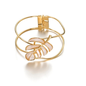 Gold stainless steel hollow leaf bangle with white shell inlay for women's fashion
