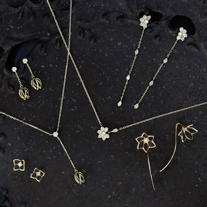 Floral 14K gold plated silver jewelry set with green zircon necklace and matching earrings