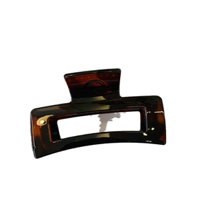 Minimalist square tortoiseshell hair claw clip with vintage amber pattern for women