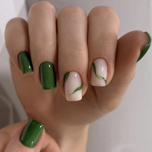 Short Square Press On Nails Green Wavy Stripes Glossy Fake Nails Full Cover Manicure For Women With Adhesive Tabs And File