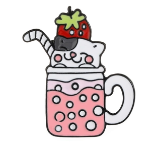 Épingle en émail chat fraise mignonne avec chaton dans une tasse de thé aux perles