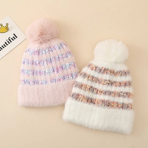 Bonnets tricotés d'hiver pour filles avec pompons moelleux et rayures arc-en-ciel