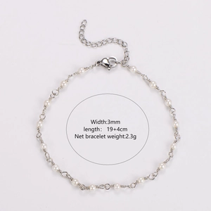 Detail view of handmade Baroque pearl bracelet with 19+4cm silver adjustable chain