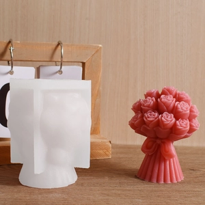 Silikonform für 3D-Rosenstrauß-Kerzen mit Schleifen-Detail und fertiger Rosa-Kerze