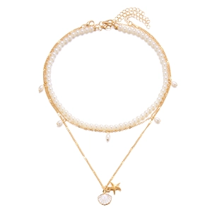 Double-layer necklace with gold chain, white pearls, starfish and shell pendants