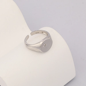 S925 sterling silver geometric oval ring with star-shaped diamond and open design