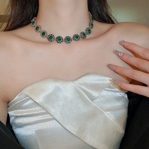Detail 24
