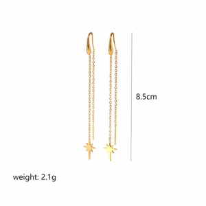 Macro view of 8.5cm gold star tassel earrings showing length and 2.1g weight details