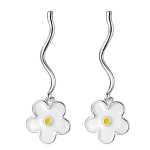 Minimalist S925 sterling silver daisy drop earrings with white petals and yellow centers
