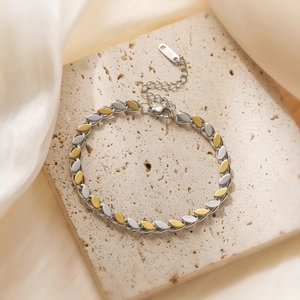 18K gold plated stainless steel leaf chain bracelet with lobster clasp and extension