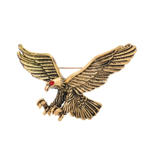 Vintage Eagle Brooch Alloy Spread Wings Animal Lapel Pin With Red Rhinestone Eye For Suit Jacket Accessories Unisex