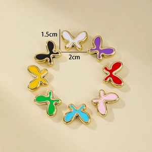 Amuletos de mariposa coloridos para joyas DIY en esmalte variado y acabados dorados
