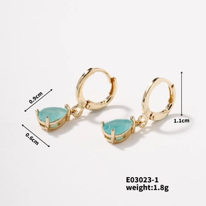 Detailed size specifications for gold earrings with light blue waterdrop-shaped gems