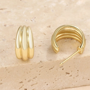 Minimalist S925 silver C-shape hoop earrings with gold plated triple-groove texture