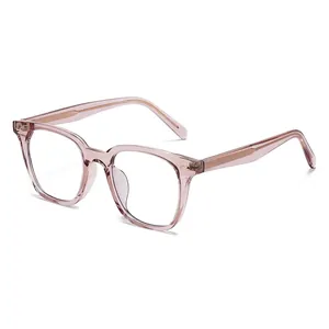 Montura de gafas cuadrada rosa transparente con patillas de núcleo metálico dorado