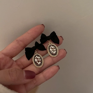 Vintage French Style Bowknot Drop Earrings For Women With Fabric Bow Alloy Faux Artificial Pearl Rhinestone Silver Earring Post