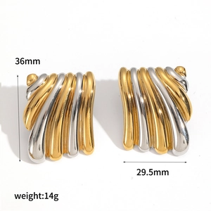 Orecchini geometrici ondulati in acciaio inossidabile con dimensioni di 36mm e 14g