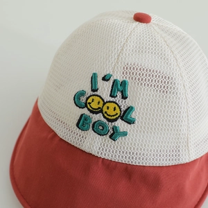 Breathable red and white mesh sun hat for kids with 'I'M COOL BOY' smile embroidery