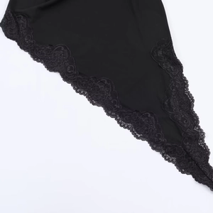 Robe en dentelle noire à la mode pour femmes avec des détails de broderie florale
