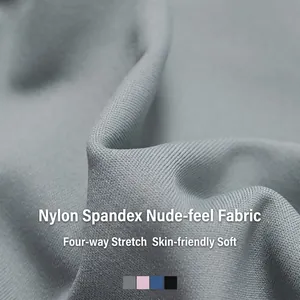 Short de yoga gris à taille haute en tissu extensible sensation peau nue pour fitness