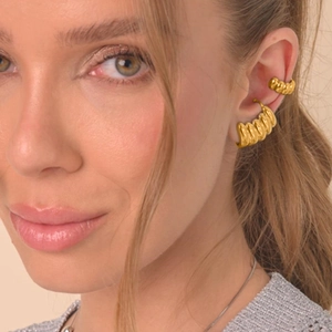 Minimalistische gestreifte 18k vergoldete Edelstahl-Ohrringe und Ear Cuff Set