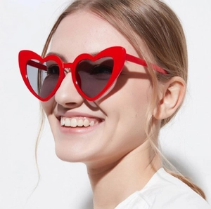 Heart Shaped Sunglasses UV400 Protection Glitter Rhinestones Retro Fashion Eyewear For Party Festival Women Girls