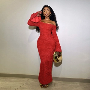 Sexy Red Faux Fur Off Shoulder Maxi Dress With Flared Long Sleeves Slim Fit Bodycon Evening Party Elegant Long Dress