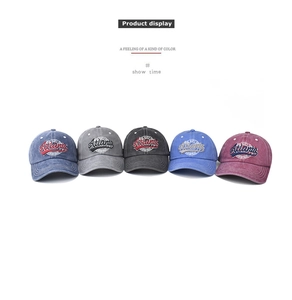Détail de cinq casquettes Atlanta en coton délavé avec broderie 3D de haute qualité