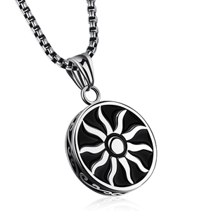 Round Sun Totem Pendant Necklace Stainless Steel Retro Hip Hop Jewelry For Men With Box Chain Fashion Accessory
