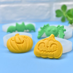 Halloween silicone molds with pumpkin, bat, and spider shapes for cake and DIY crafts