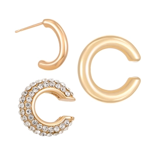 Détails d'un ensemble de 3 boucles d'oreilles dorées comprenant créoles et bagues d'oreilles