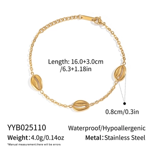 Detail showing 18K gold plated stainless steel bracelet with size and weight parameters