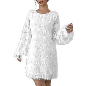 Robe courte blanche chic à manches longues avec détails de franges de soirée